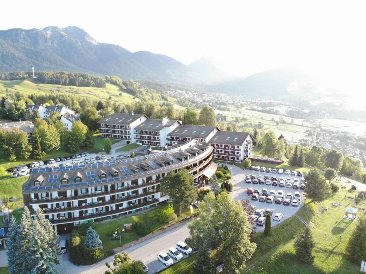 Hotel Resort Veronza Cavalese Exterior photo